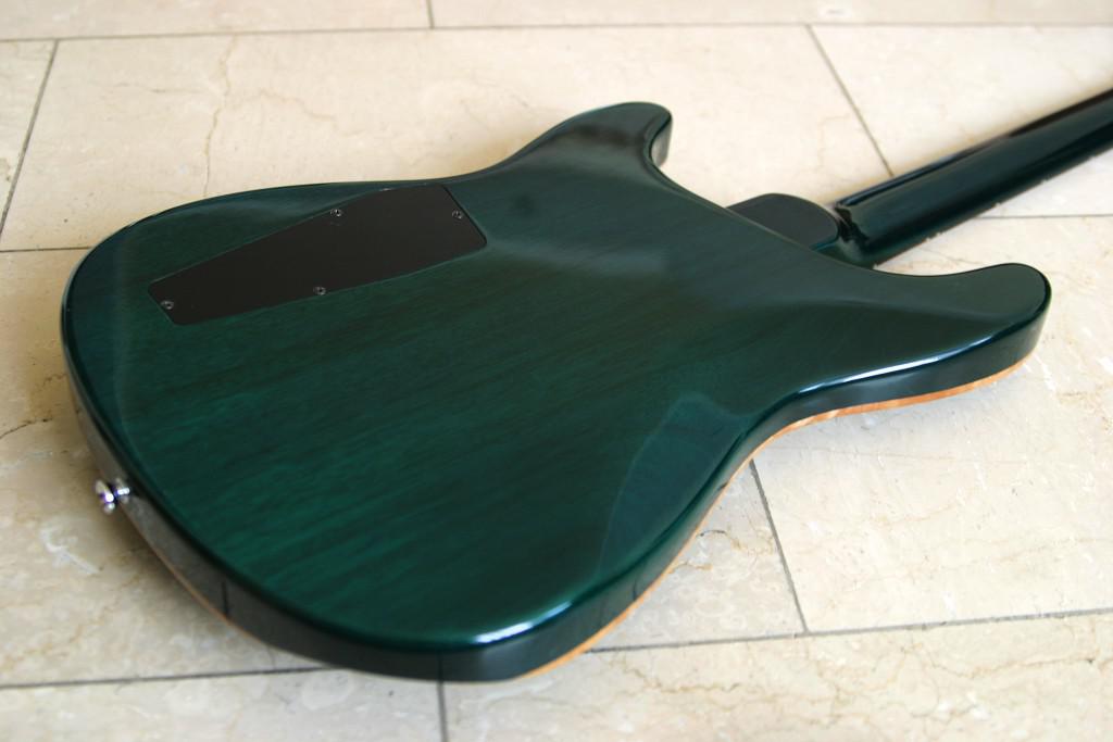 Sold Guitars / Fret King Elan 70 SP