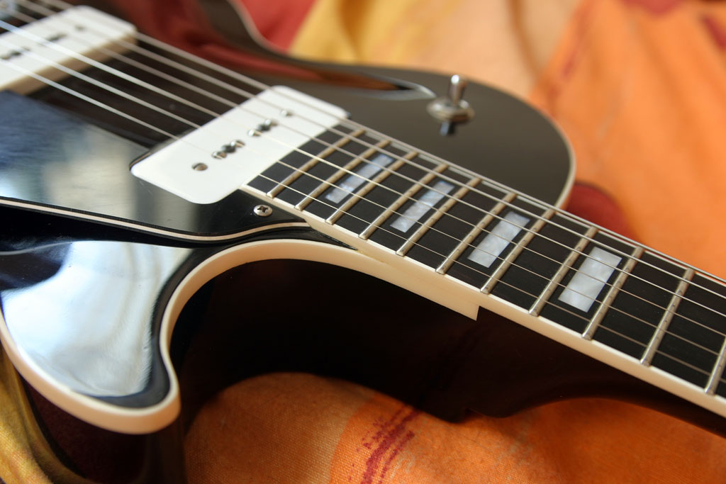 Guitars / Bacchus Duke Master