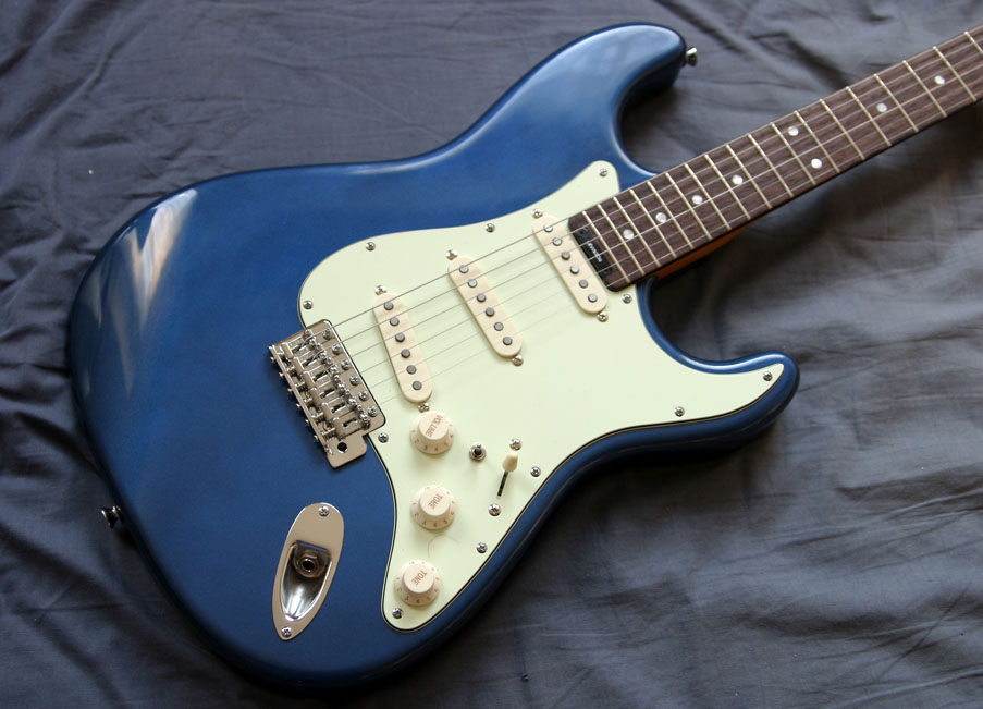 Guitars / Blade Texas Standard Pro (Redwood Edition)