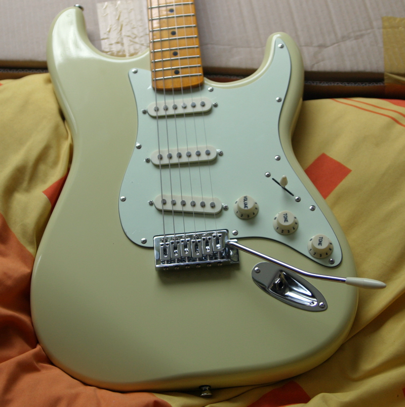 Guitars / Richwood RE-62 VWH